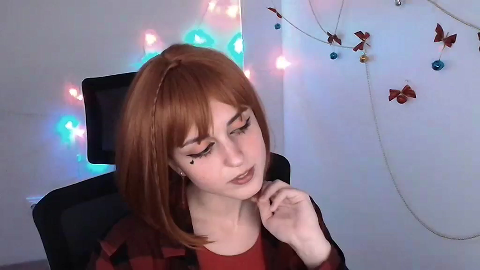 Gallery image thumbnail from Lurenn's myfreecams stream on, 12/23/2023, 18:14 image 20 of 20