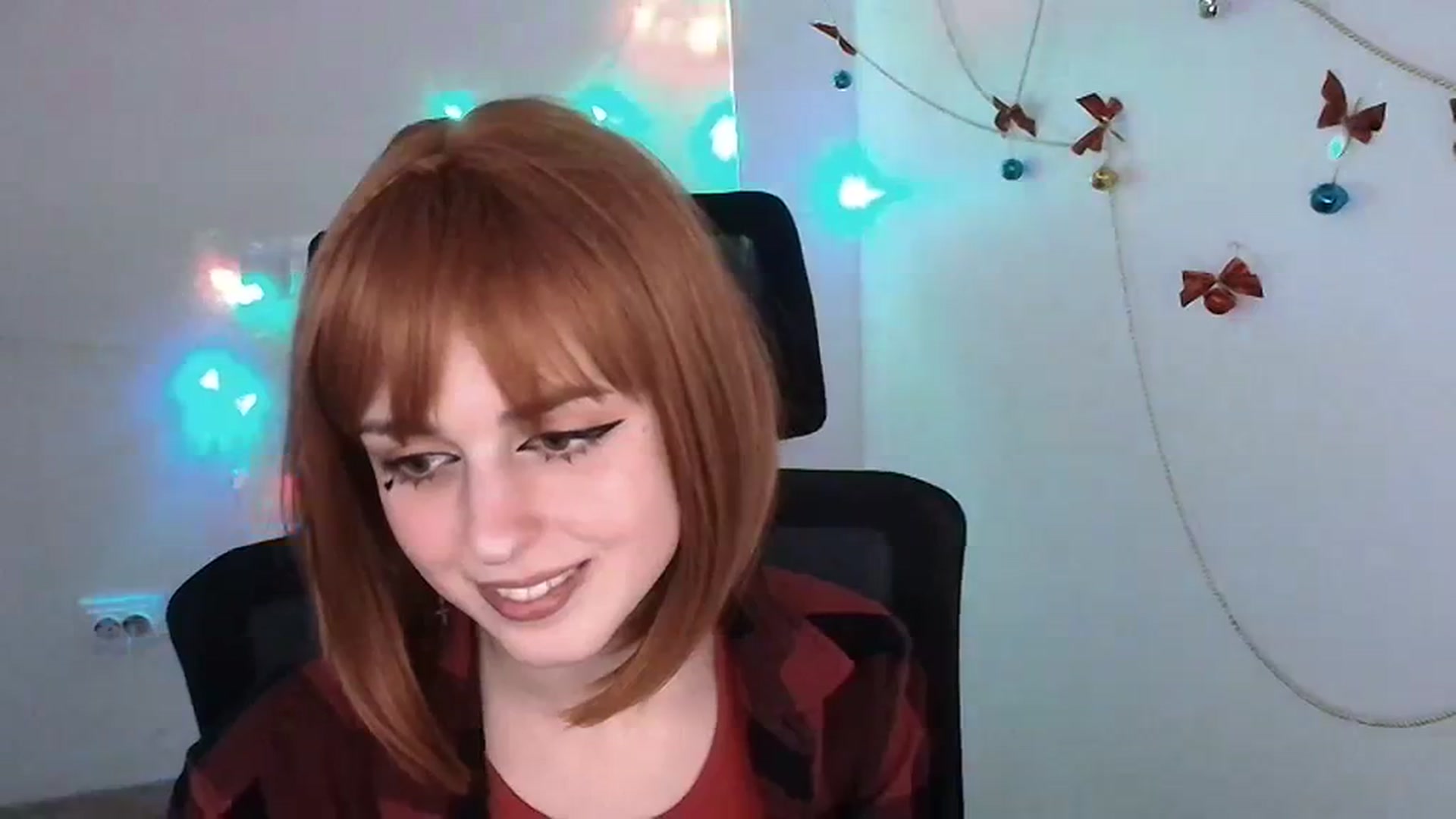 Gallery image thumbnail from Lurenn's myfreecams stream on, 12/23/2023, 18:14 image 13 of 20