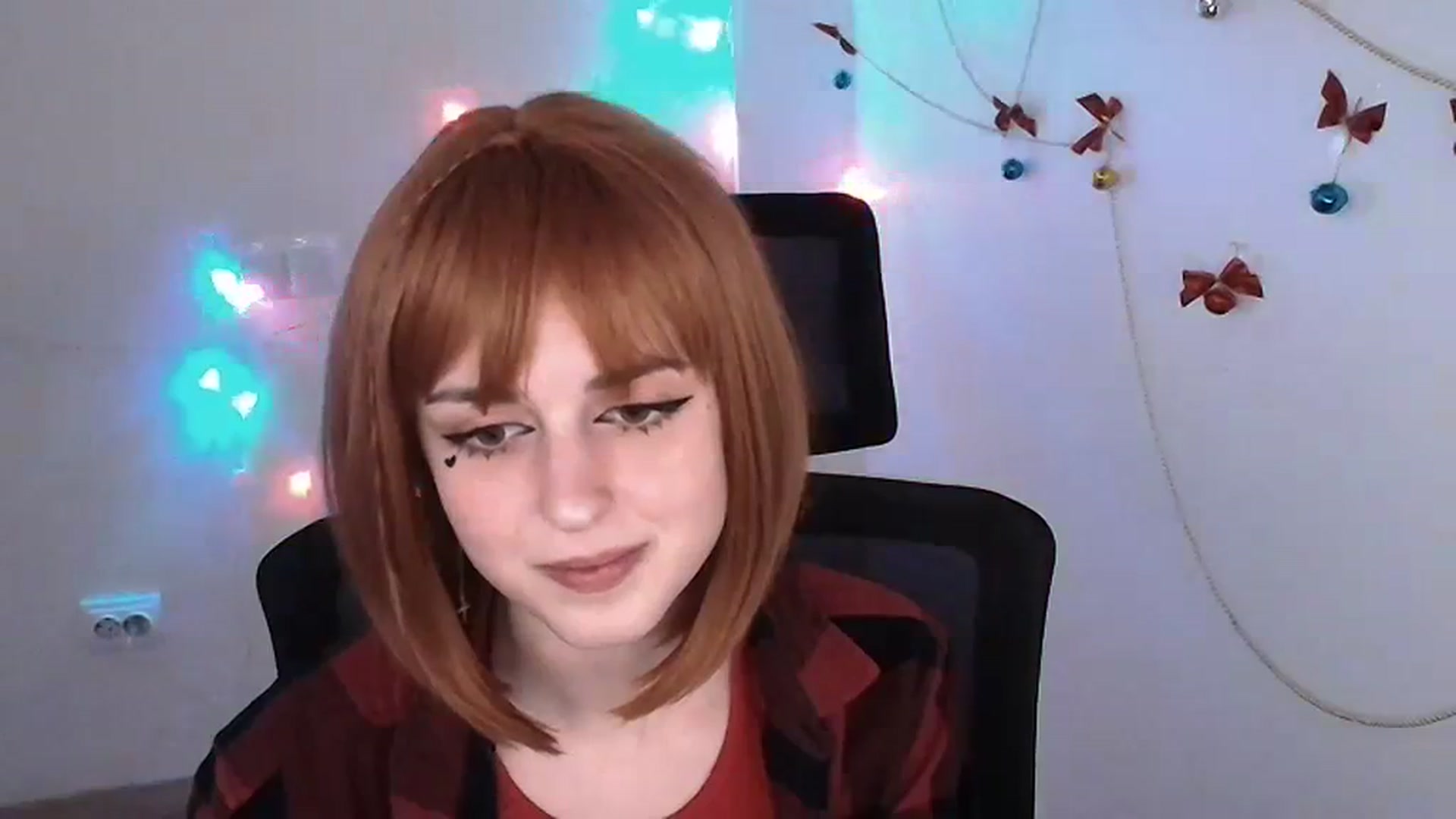 Gallery image thumbnail from Lurenn's myfreecams stream on, 12/23/2023, 18:14 image 10 of 20
