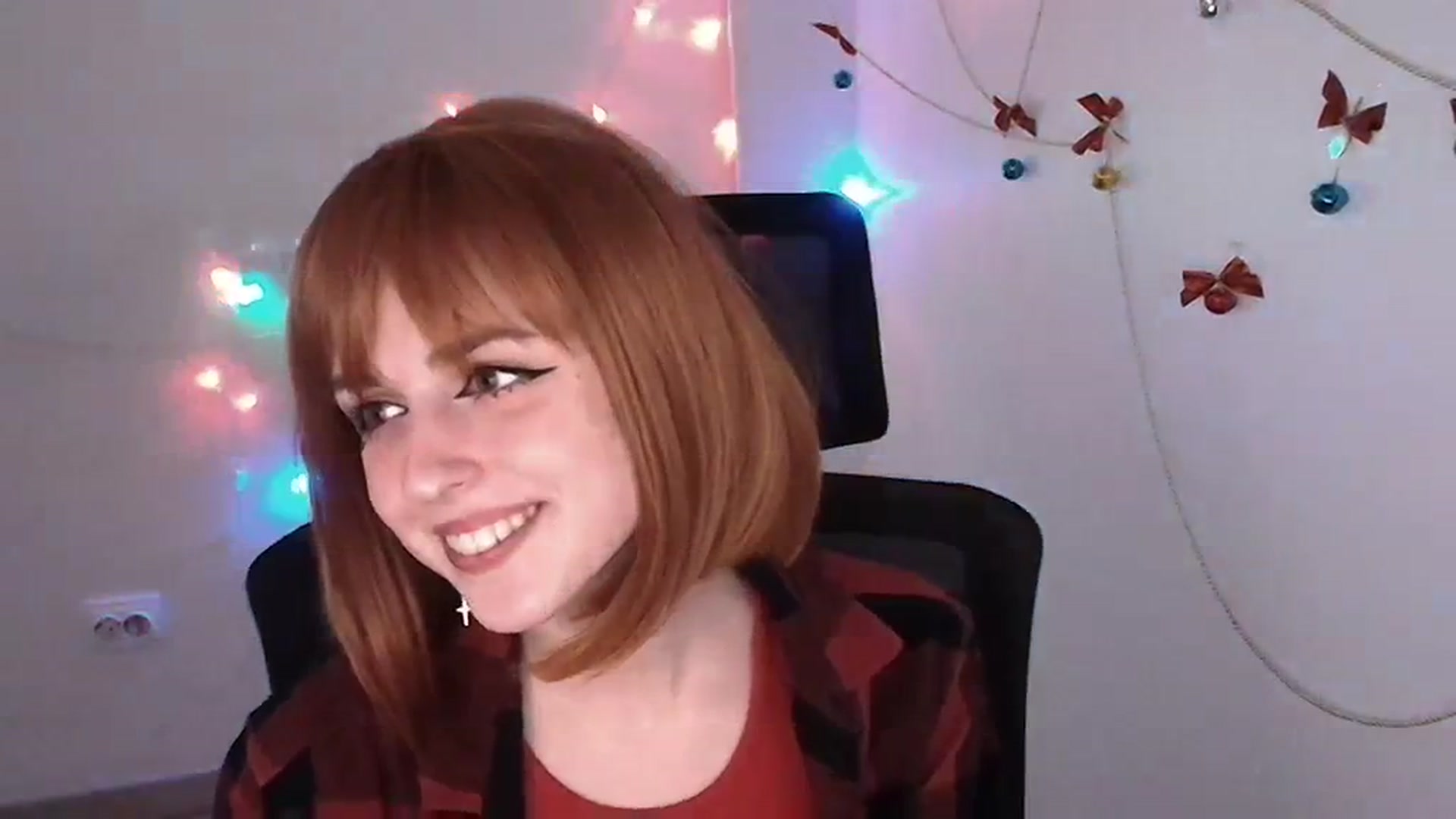 Gallery image thumbnail from Lurenn's myfreecams stream on, 12/23/2023, 18:14 image 8 of 20