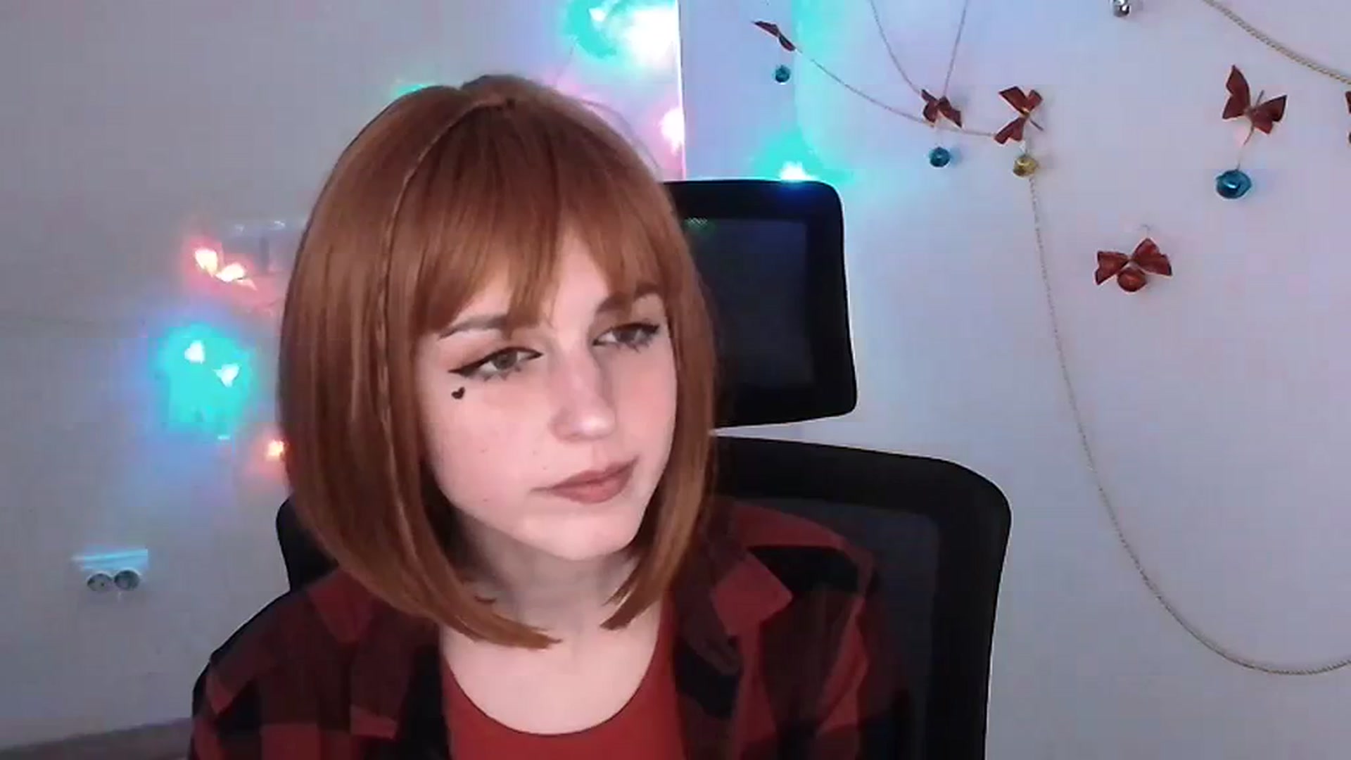 Gallery image thumbnail from Lurenn's myfreecams stream on, 12/23/2023, 18:14 image 9 of 20