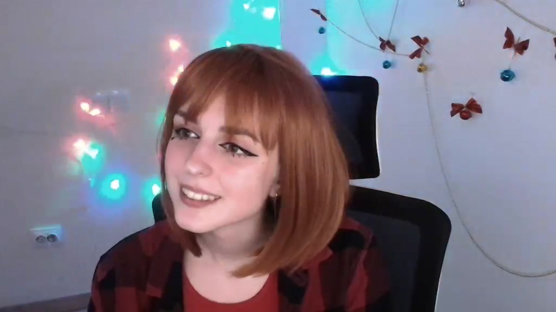Gallery image thumbnail from Lurenn's myfreecams stream on, 12/23/2023, 18:14 image 12 of 20