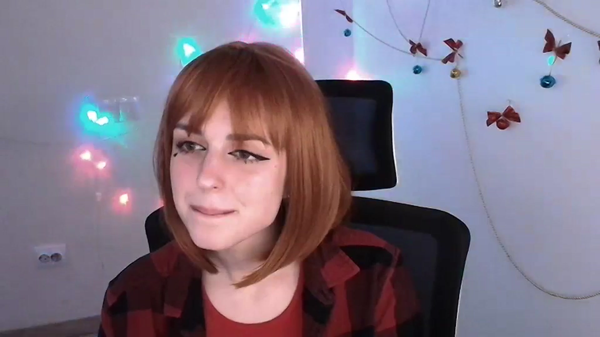 Gallery image thumbnail from Lurenn's myfreecams stream on, 12/23/2023, 18:14 image 15 of 20