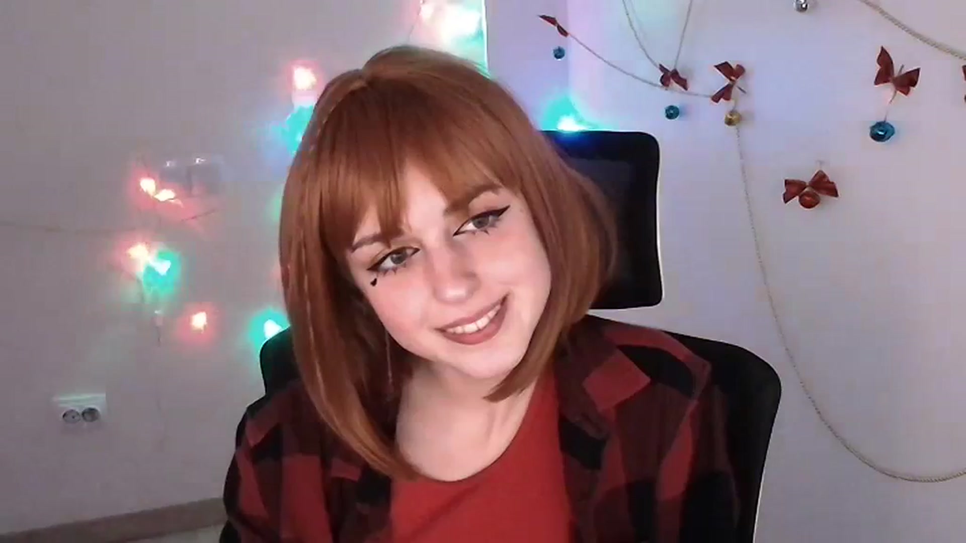 Gallery image thumbnail from Lurenn's myfreecams stream on, 12/23/2023, 18:14 image 5 of 20