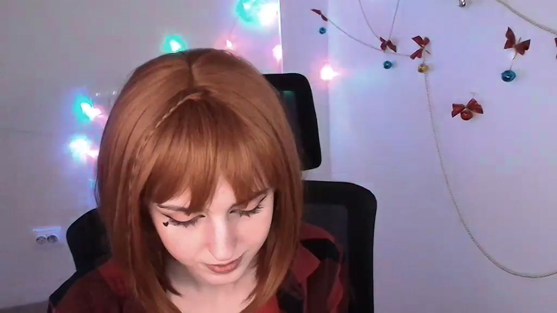 Gallery image thumbnail from Lurenn's myfreecams stream on, 12/23/2023, 18:14 image 7 of 20