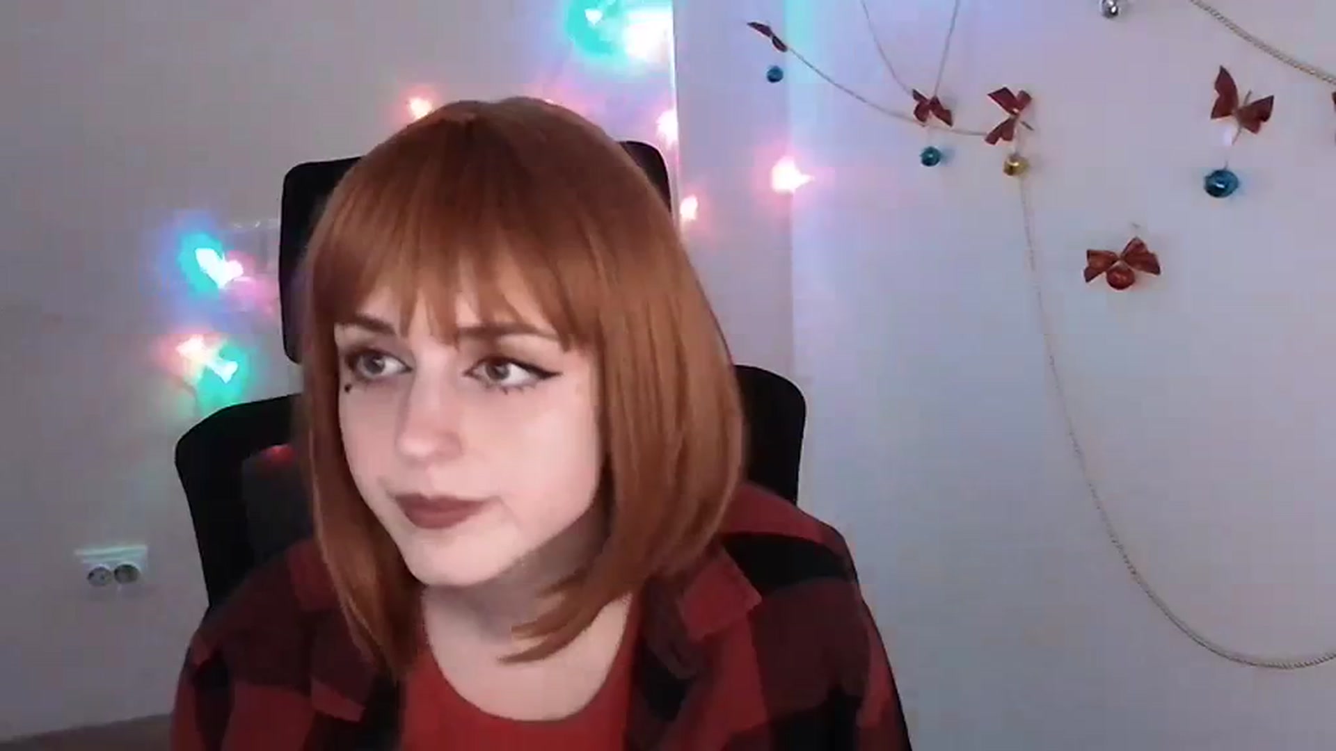 Gallery image thumbnail from Lurenn's myfreecams stream on, 12/23/2023, 19:04 image 11 of 20