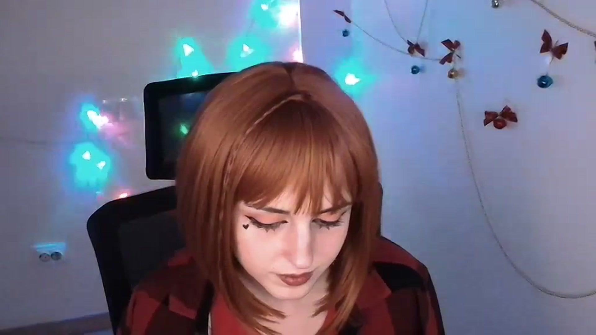 Gallery image thumbnail from Lurenn's myfreecams stream on, 12/23/2023, 19:04 image 20 of 20