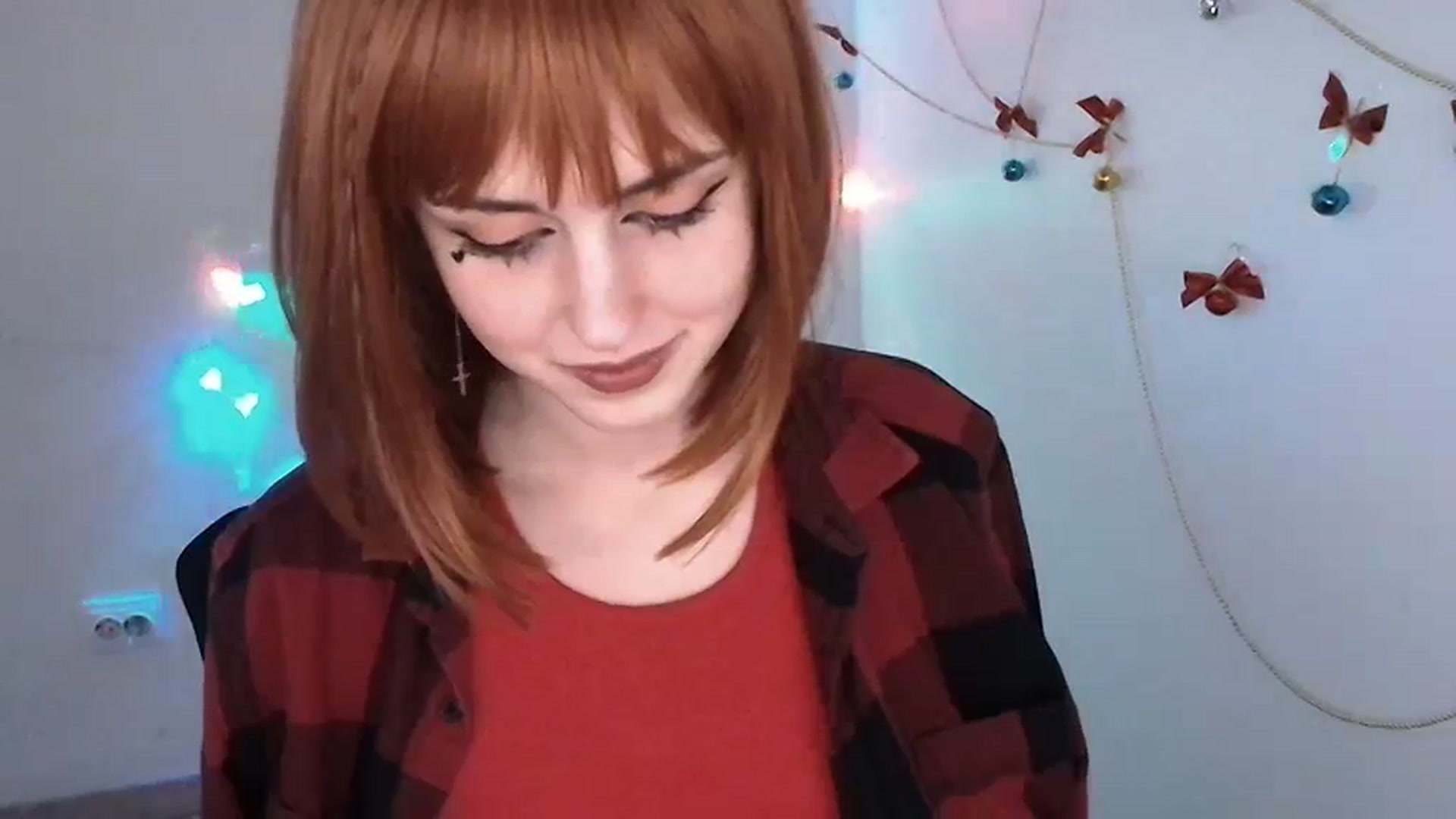 Gallery image thumbnail from Lurenn's myfreecams stream on, 12/23/2023, 19:04 image 12 of 20