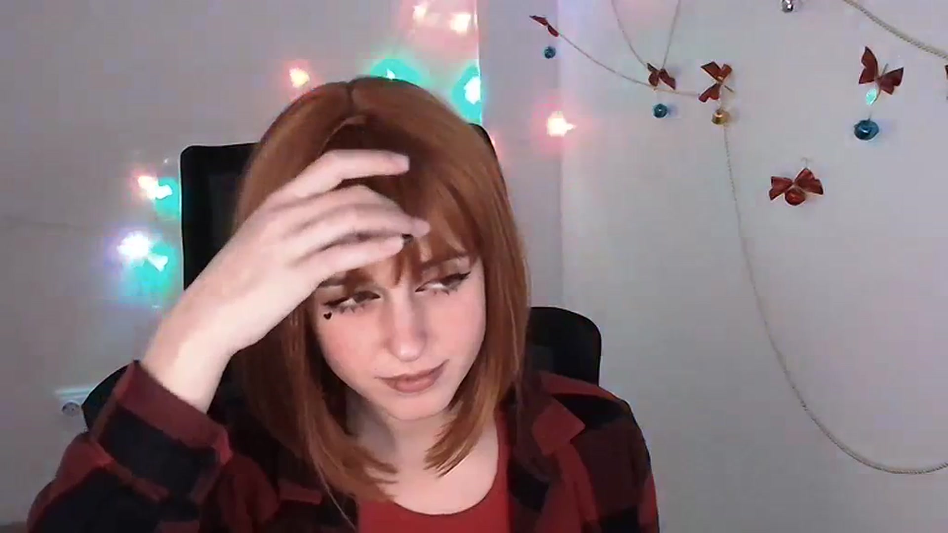 Gallery image thumbnail from Lurenn's myfreecams stream on, 12/23/2023, 19:04 image 4 of 20