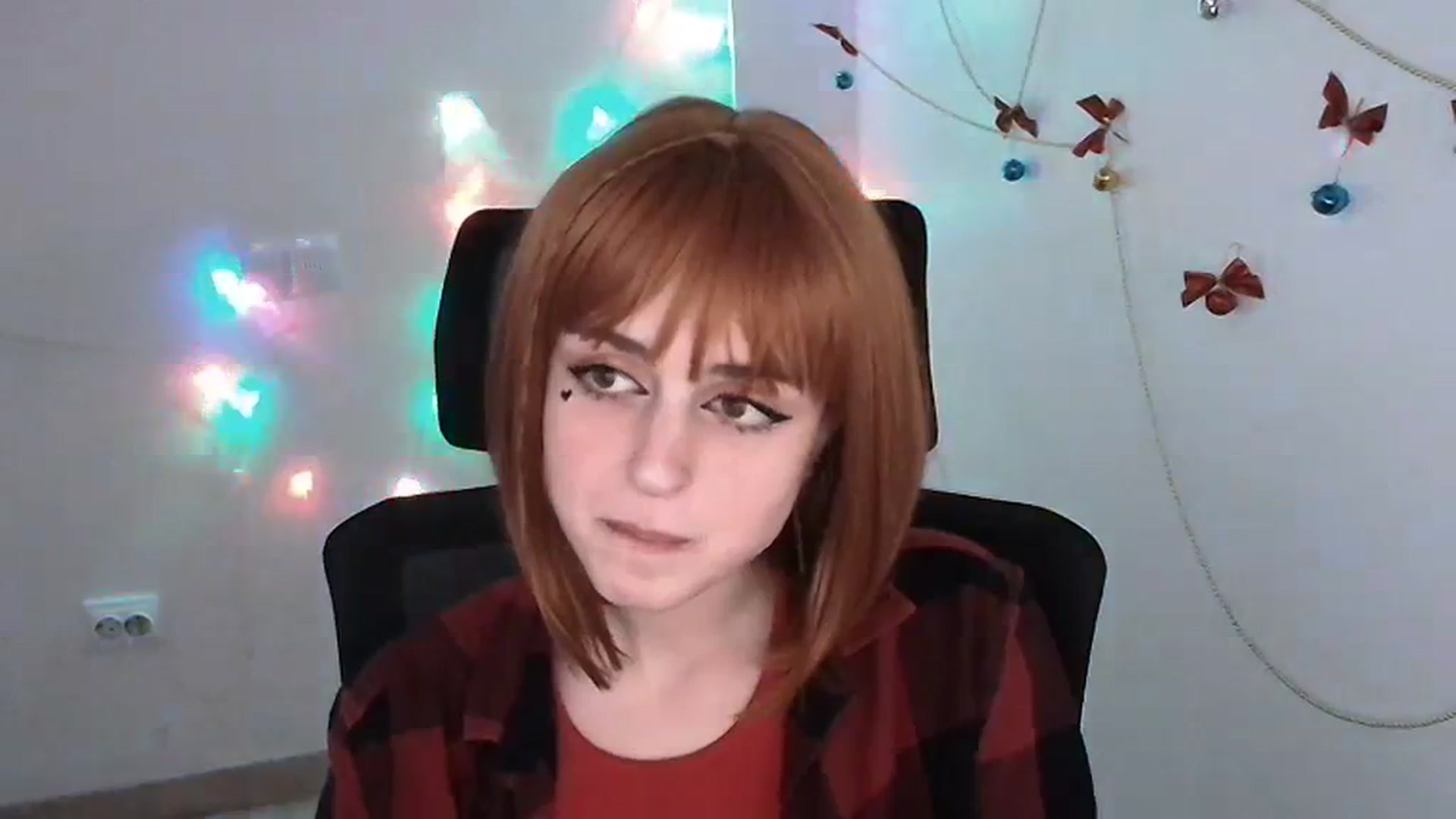 Gallery image thumbnail from Lurenn's myfreecams stream on, 12/23/2023, 19:04 image 3 of 20