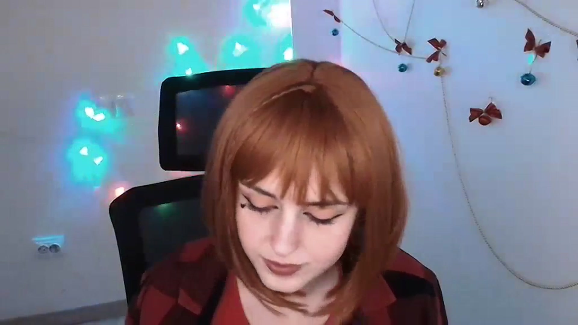 Gallery image thumbnail from Lurenn's myfreecams stream on, 12/23/2023, 19:04 image 15 of 20