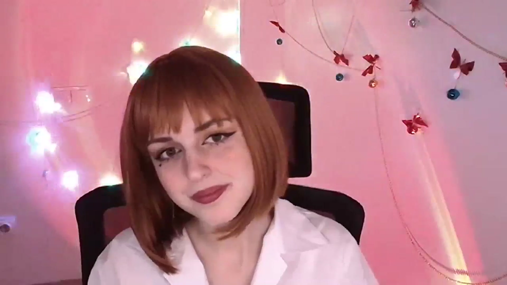 Gallery image thumbnail from Lurenn's myfreecams stream on, 12/24/2023, 14:11 image 2 of 20