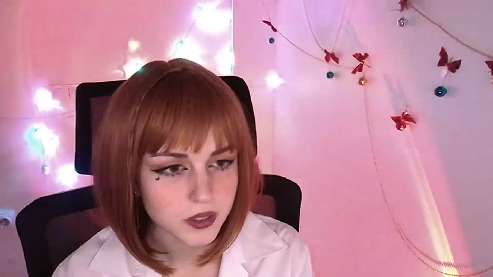 Gallery image thumbnail from Lurenn's myfreecams stream on, 12/24/2023, 14:11 image 13 of 20