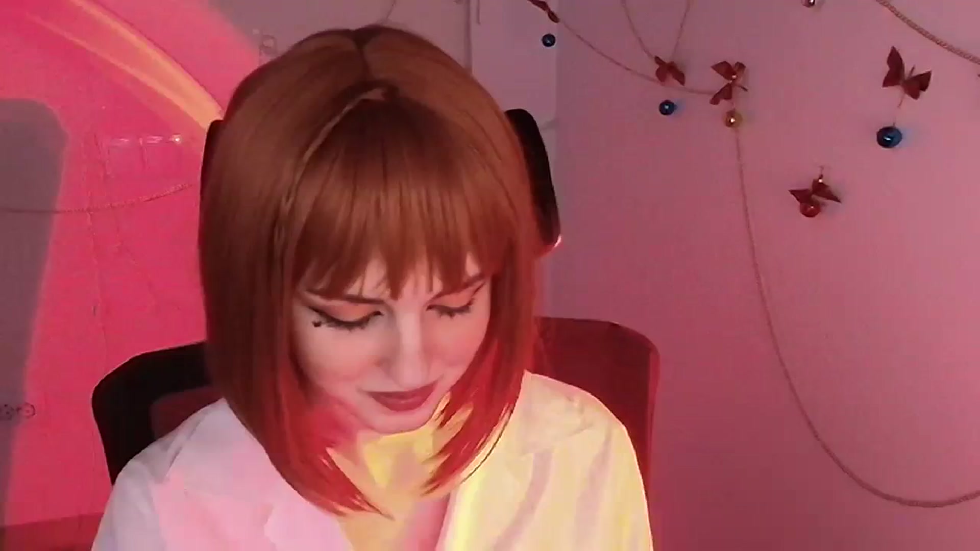 Gallery image thumbnail from Lurenn's myfreecams stream on, 12/24/2023, 16:24 image 1 of 20