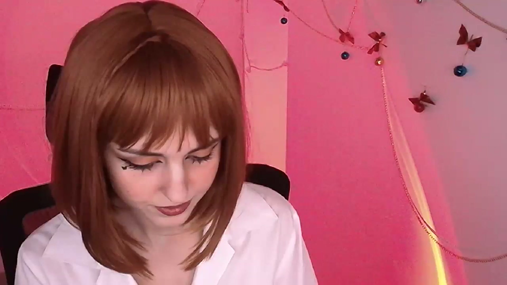 Gallery image thumbnail from Lurenn's myfreecams stream on, 12/24/2023, 16:24 image 11 of 20