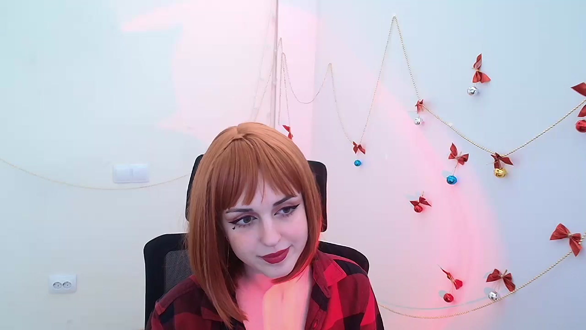 Gallery image thumbnail from Lurenn's myfreecams stream on, 12/26/2023, 09:39 image 17 of 20