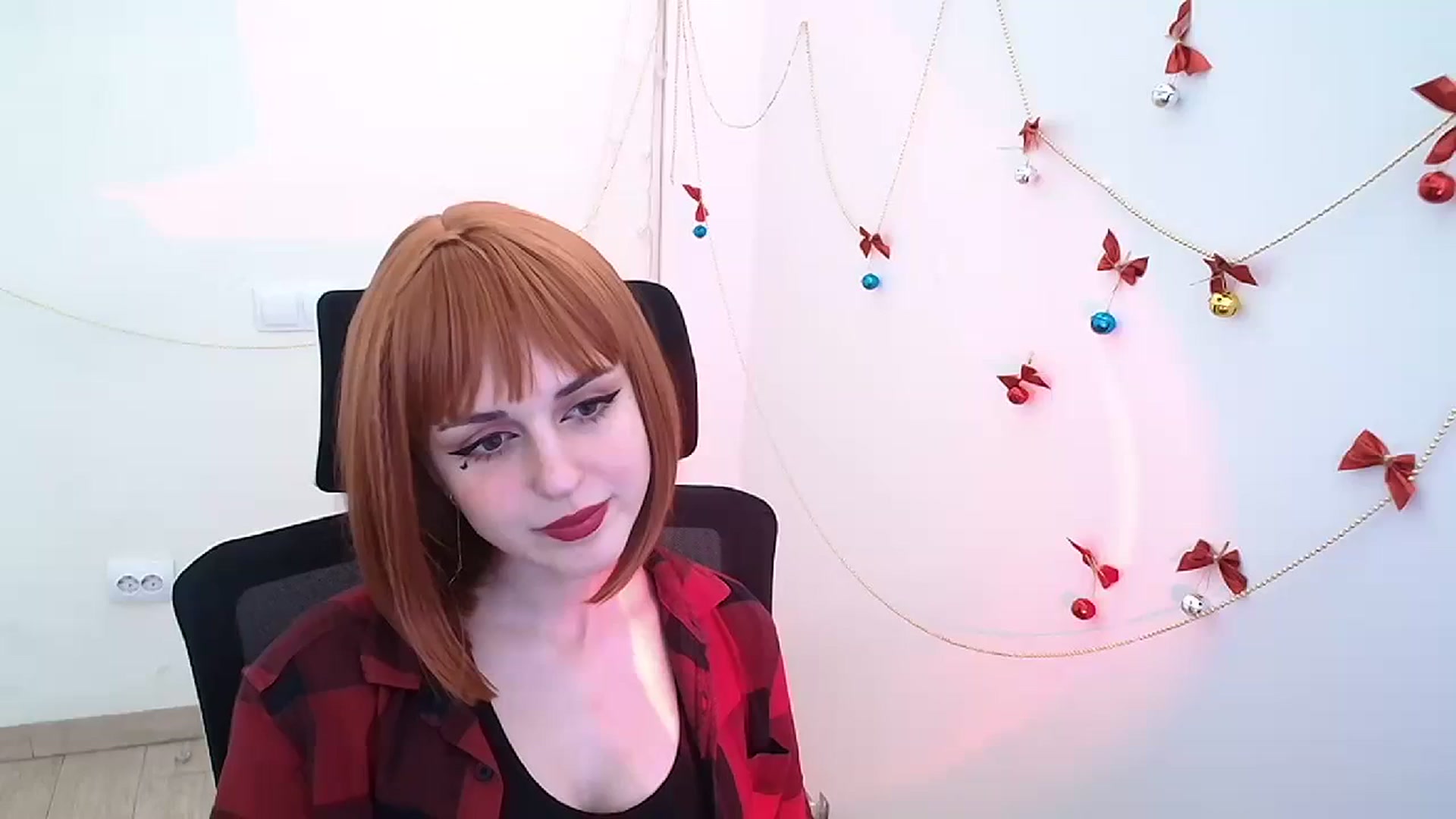 Gallery image thumbnail from Lurenn's myfreecams stream on, 12/26/2023, 09:39 image 1 of 20