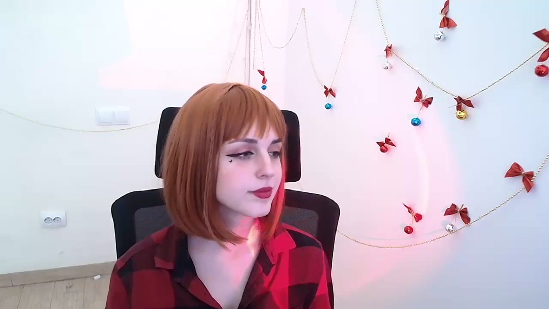 Gallery image thumbnail from Lurenn's myfreecams stream on, 12/26/2023, 09:39 image 2 of 20