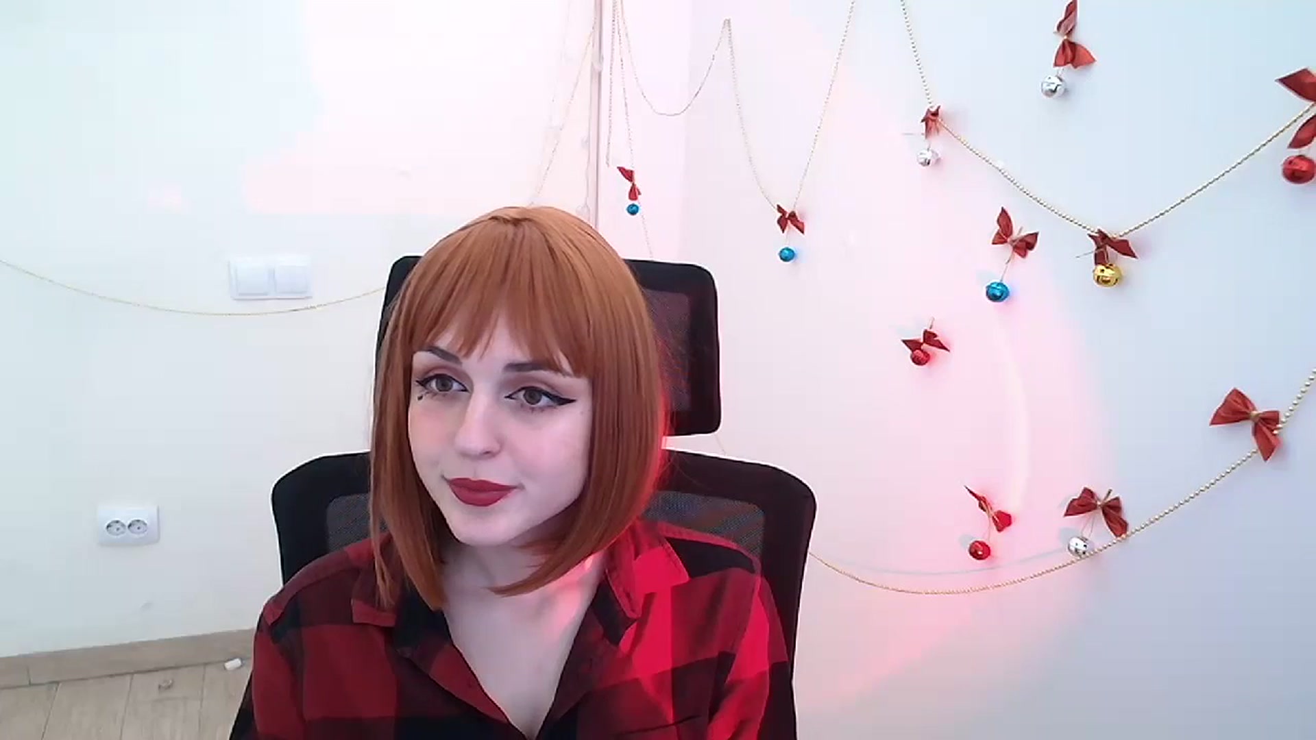 Gallery image thumbnail from Lurenn's myfreecams stream on, 12/26/2023, 09:39 image 3 of 20