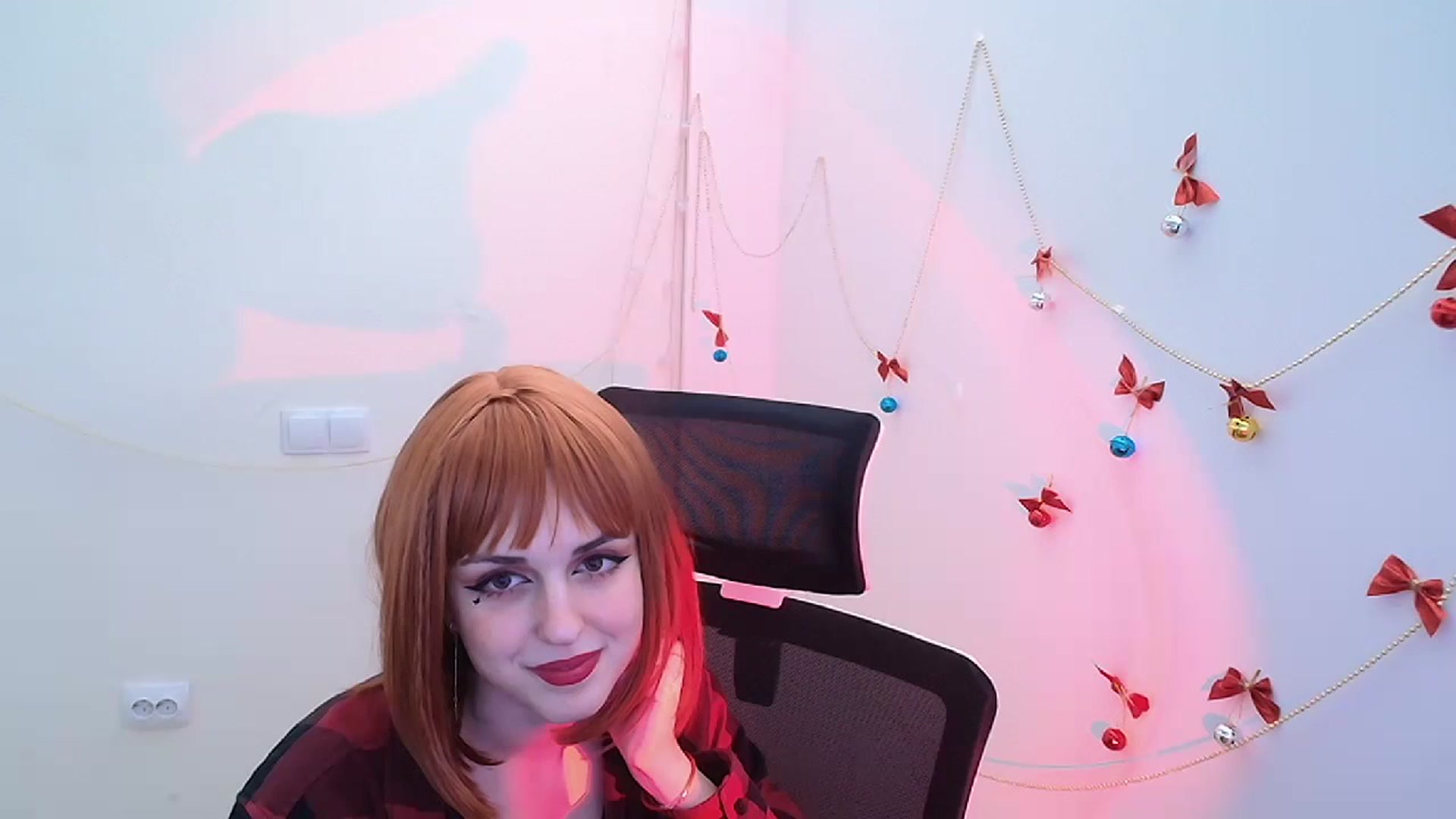 Gallery image thumbnail from Lurenn's myfreecams stream on, 12/26/2023, 09:39 image 20 of 20