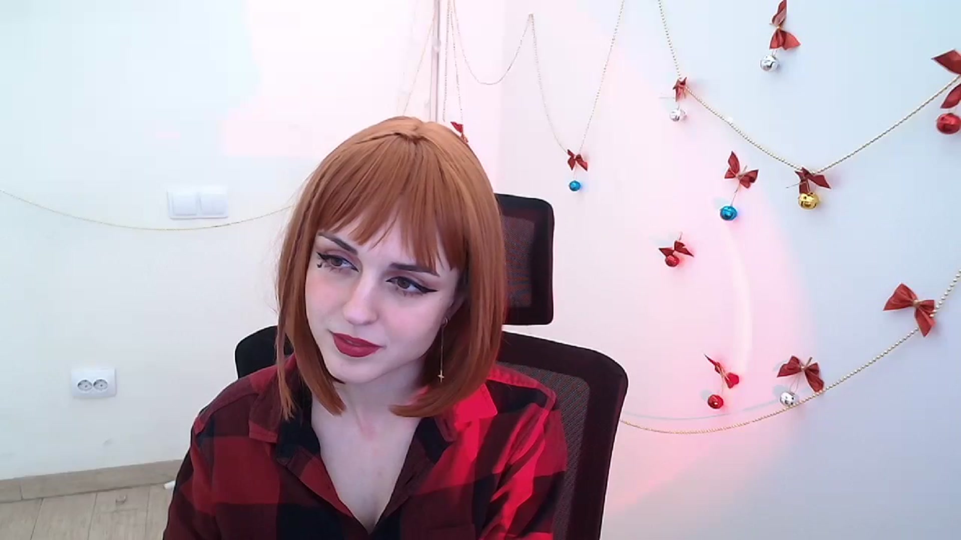 Gallery image thumbnail from Lurenn's myfreecams stream on, 12/26/2023, 09:39 image 7 of 20