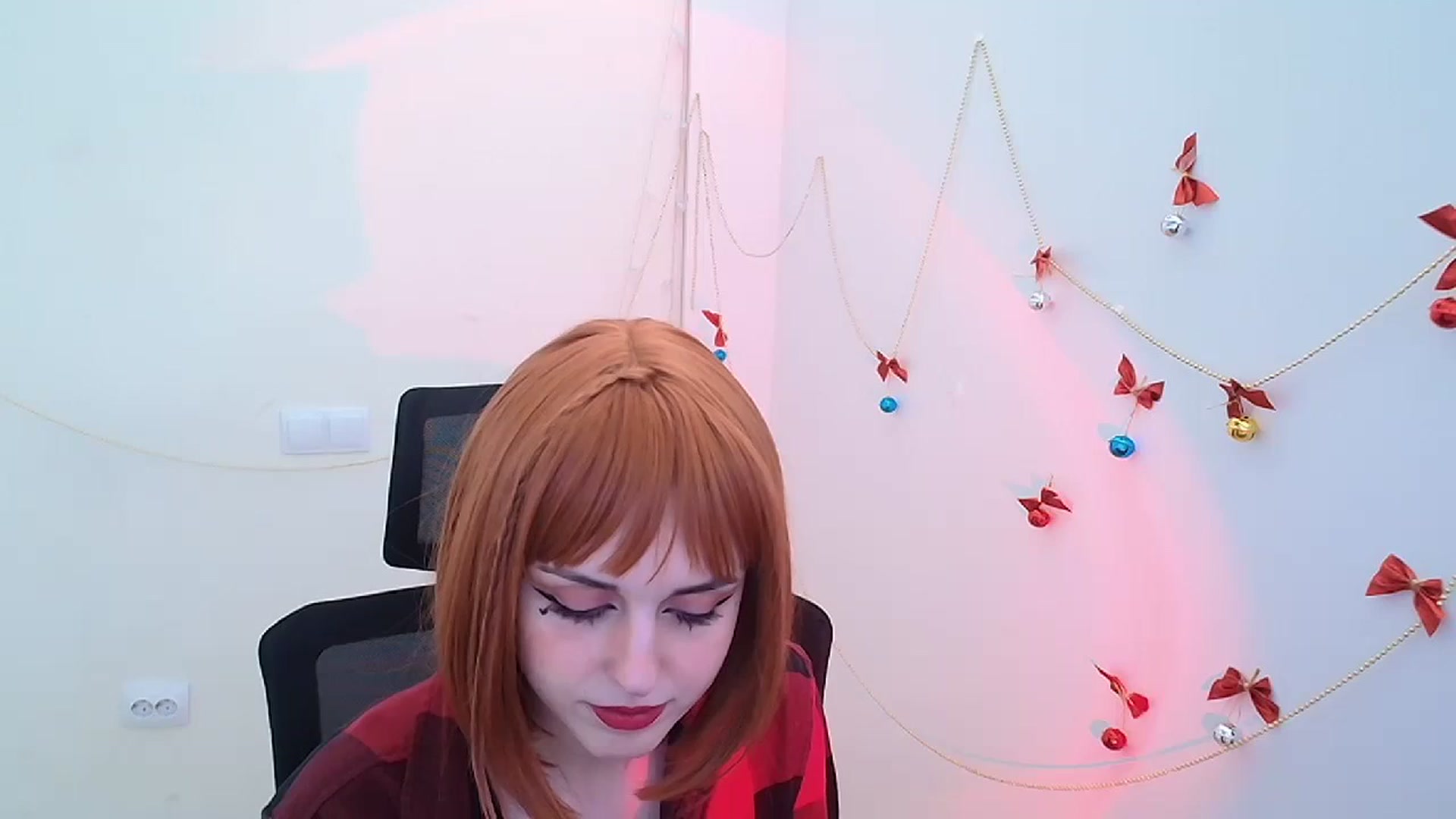 Gallery image thumbnail from Lurenn's myfreecams stream on, 12/26/2023, 09:39 image 14 of 20