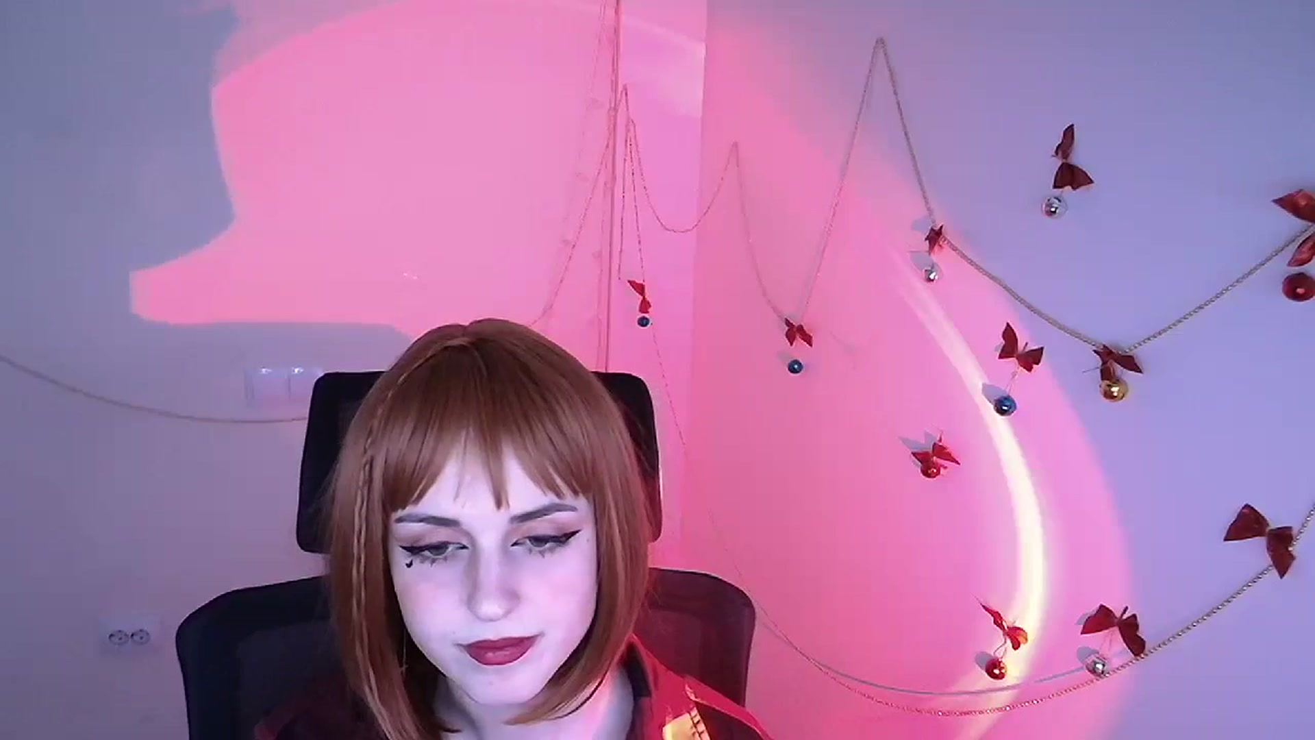 Gallery image thumbnail from Lurenn's myfreecams stream on, 12/26/2023, 10:29 image 18 of 20