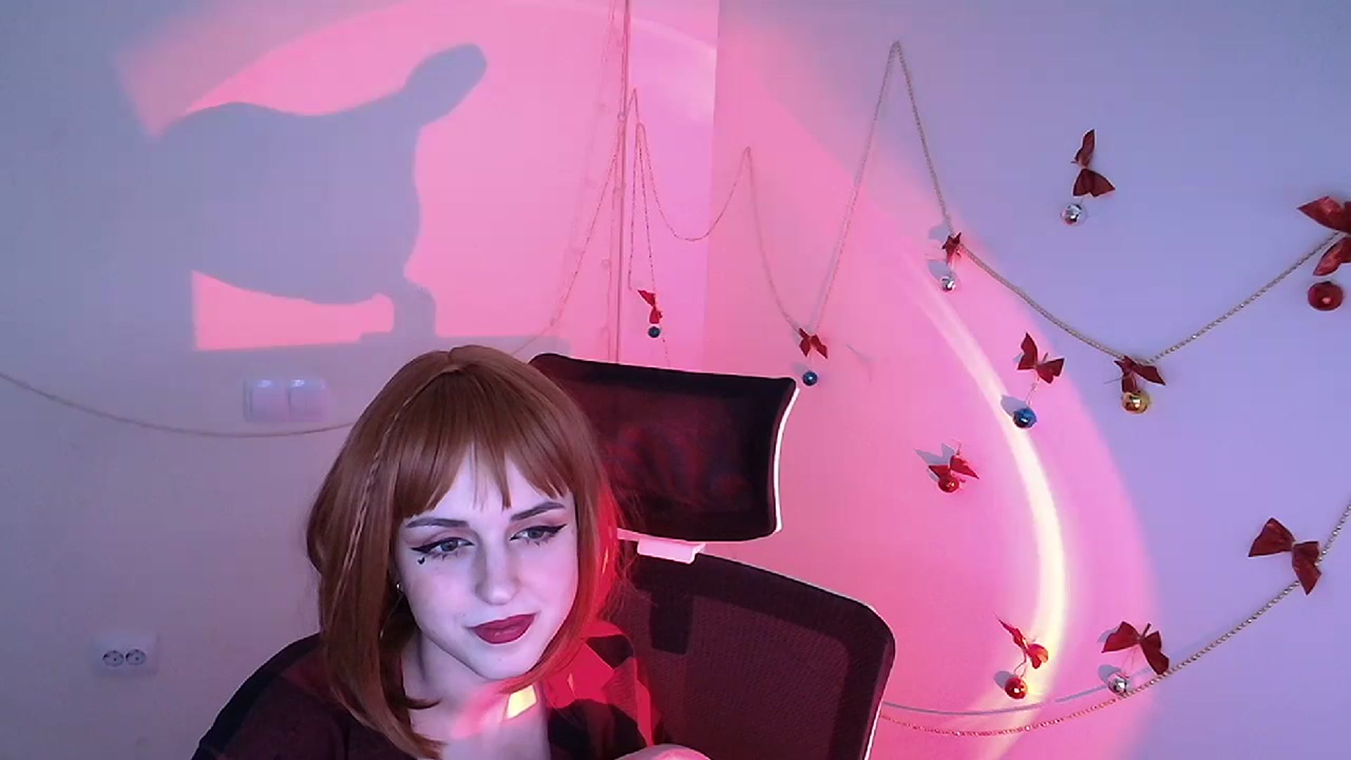 Gallery image thumbnail from Lurenn's myfreecams stream on, 12/26/2023, 10:29 image 5 of 20