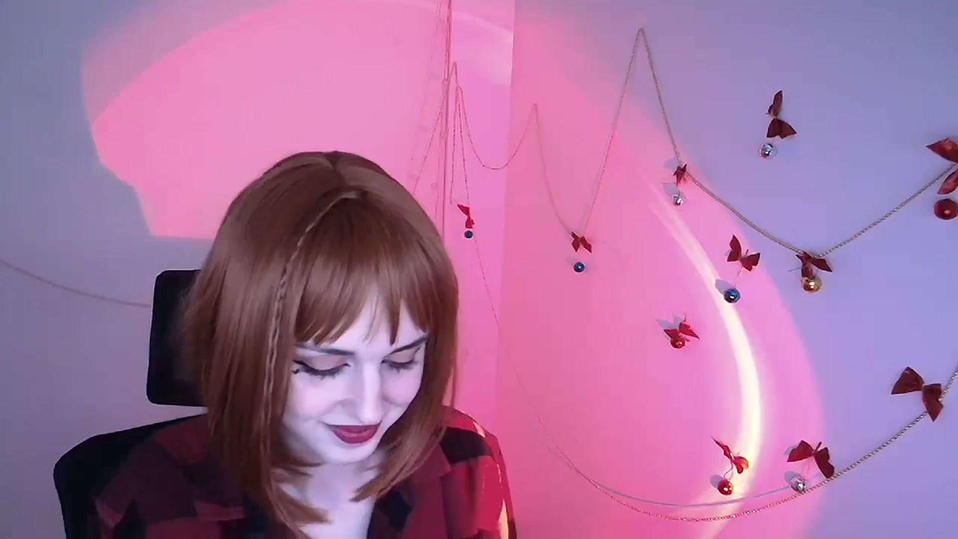 Gallery image thumbnail from Lurenn's myfreecams stream on, 12/26/2023, 10:29 image 9 of 20