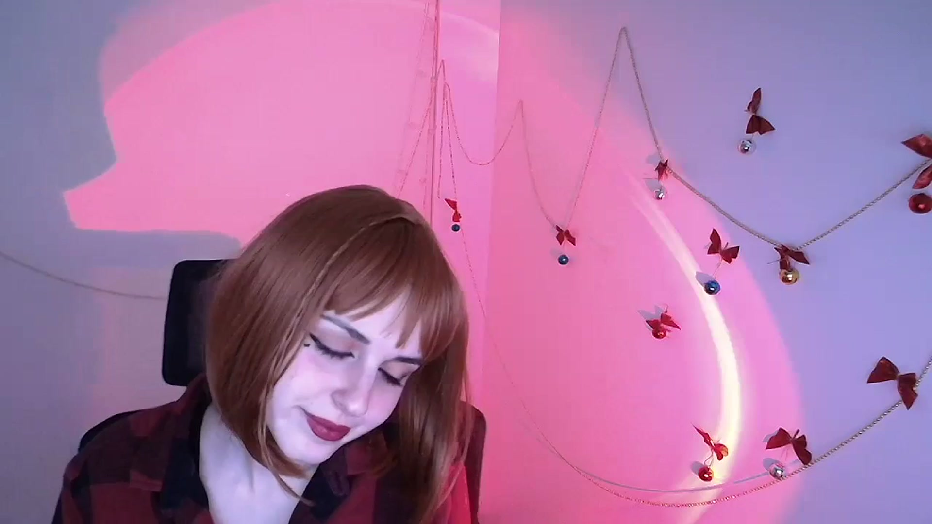 Gallery image thumbnail from Lurenn's myfreecams stream on, 12/26/2023, 10:29 image 10 of 20