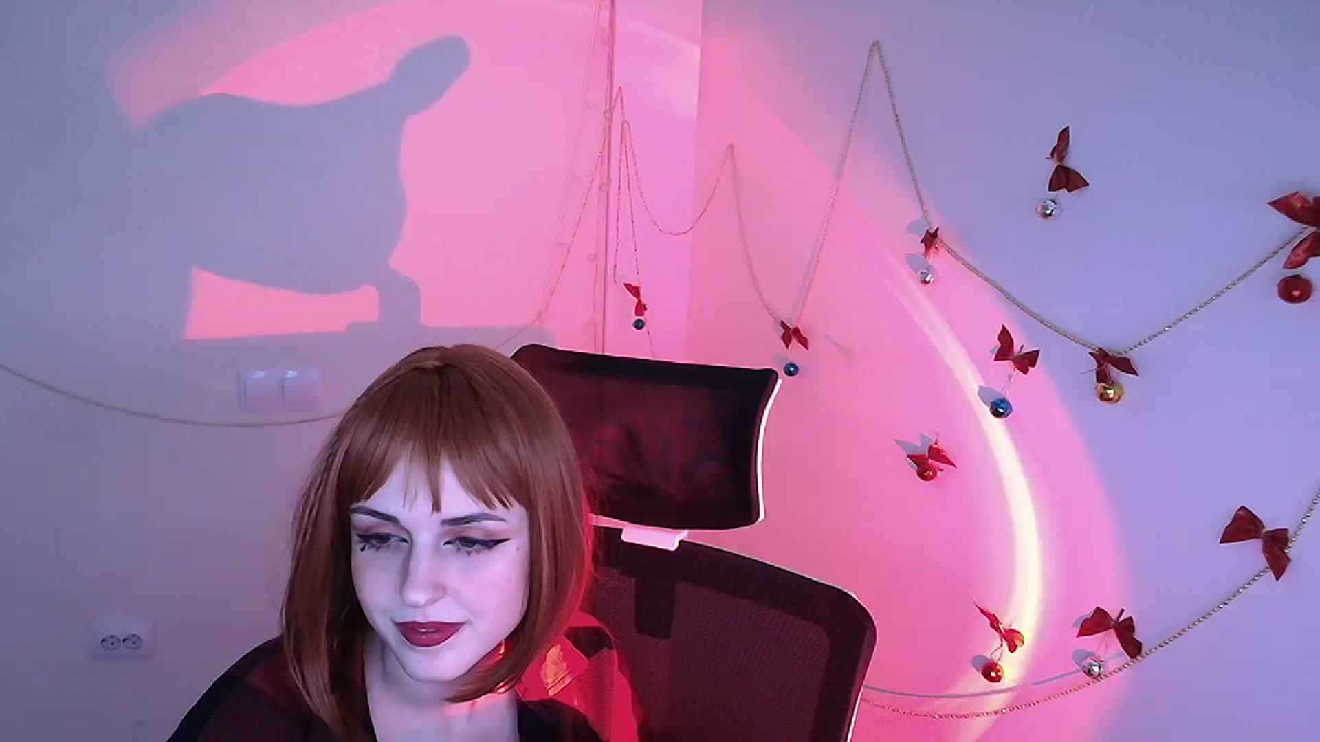 Gallery image thumbnail from Lurenn's myfreecams stream on, 12/26/2023, 10:29 image 6 of 20