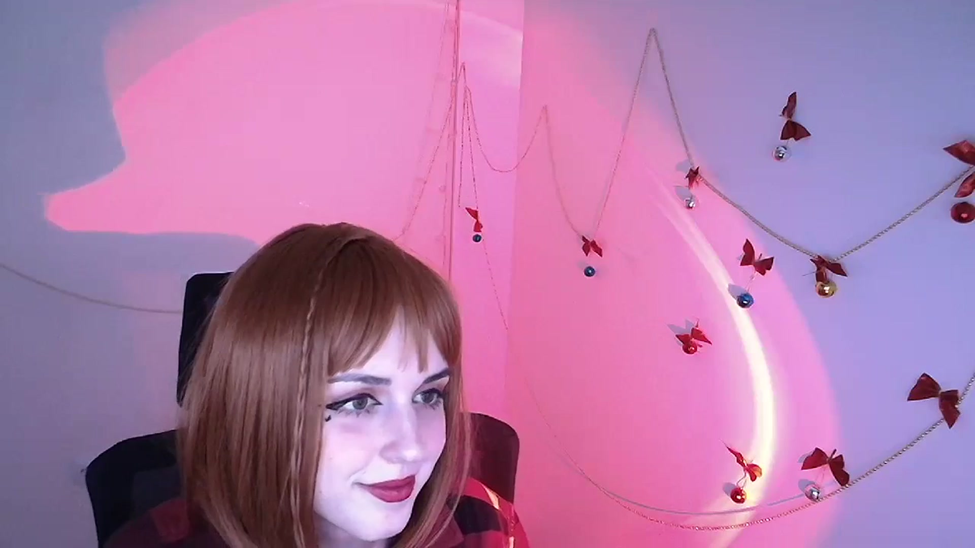 Gallery image thumbnail from Lurenn's myfreecams stream on, 12/26/2023, 10:29 image 11 of 20