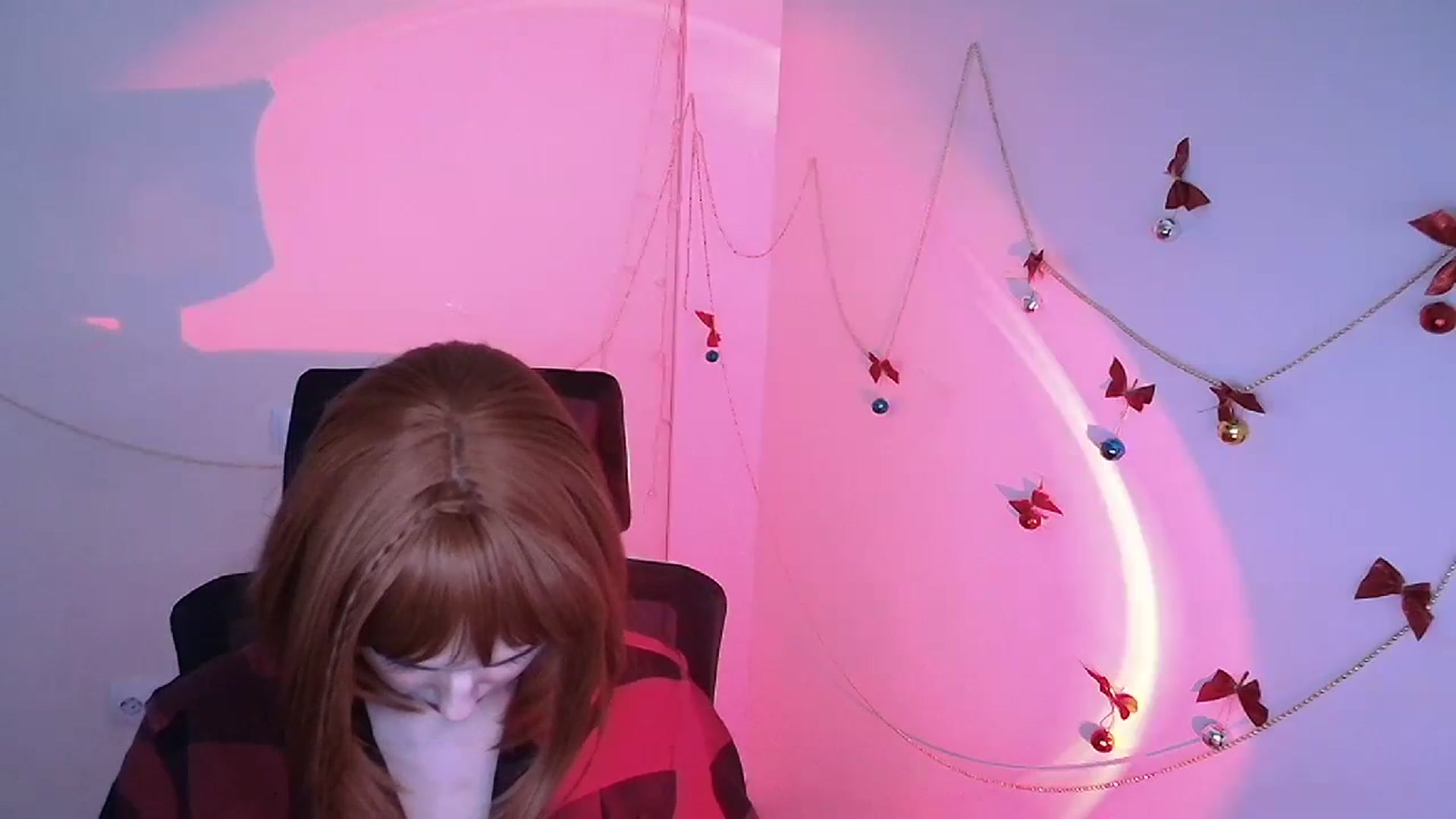 Gallery image thumbnail from Lurenn's myfreecams stream on, 12/26/2023, 10:29 image 8 of 20