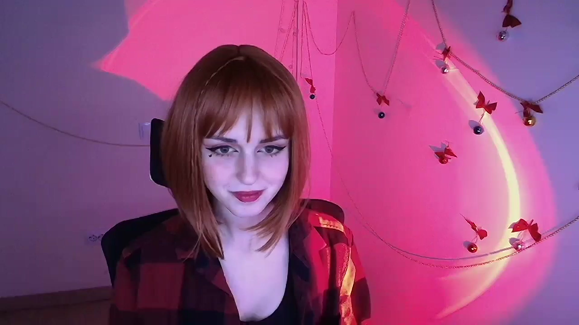 Gallery image thumbnail from Lurenn's myfreecams stream on, 12/26/2023, 12:44 image 11 of 20