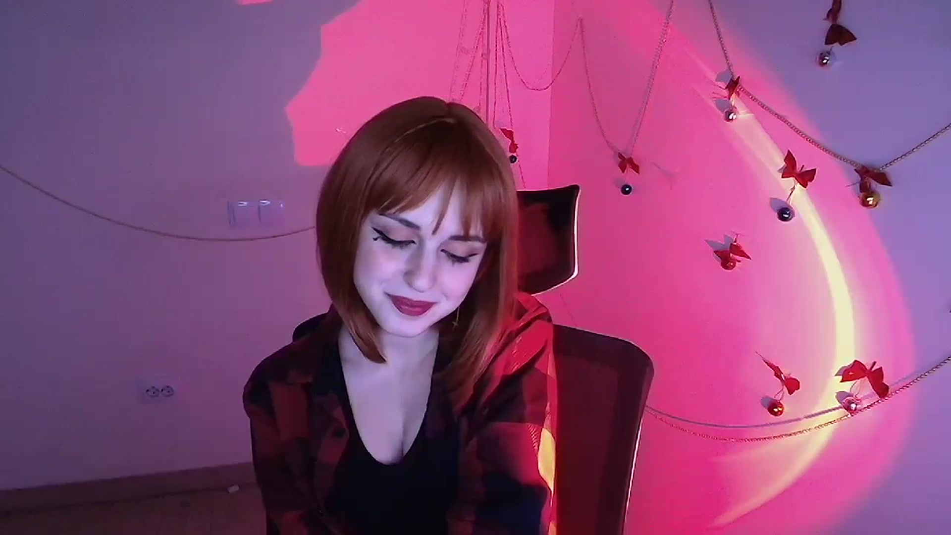 Gallery image thumbnail from Lurenn's myfreecams stream on, 12/26/2023, 12:44 image 19 of 20