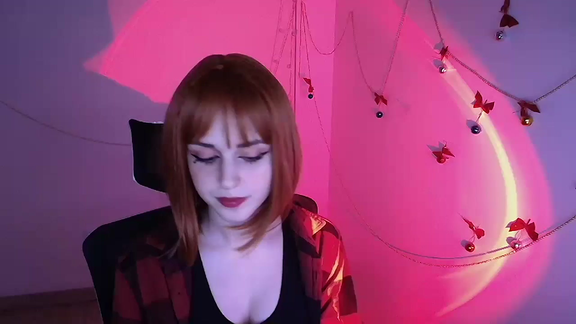 Gallery image thumbnail from Lurenn's myfreecams stream on, 12/26/2023, 12:44 image 7 of 20