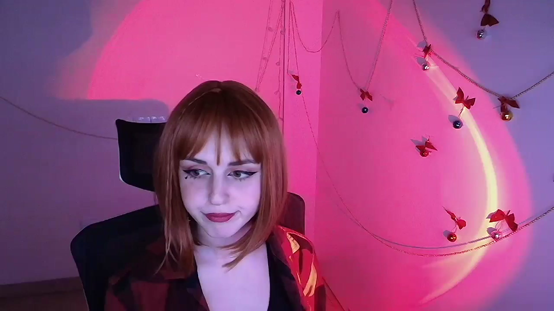 Gallery image thumbnail from Lurenn's myfreecams stream on, 12/26/2023, 12:44 image 13 of 20