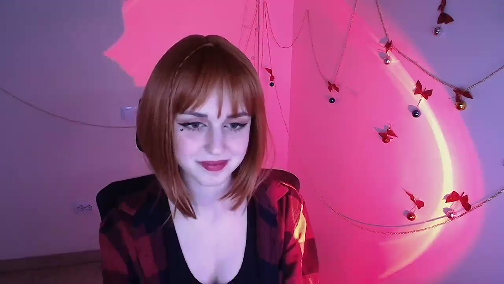 Gallery image thumbnail from Lurenn's myfreecams stream on, 12/26/2023, 12:44 image 4 of 20