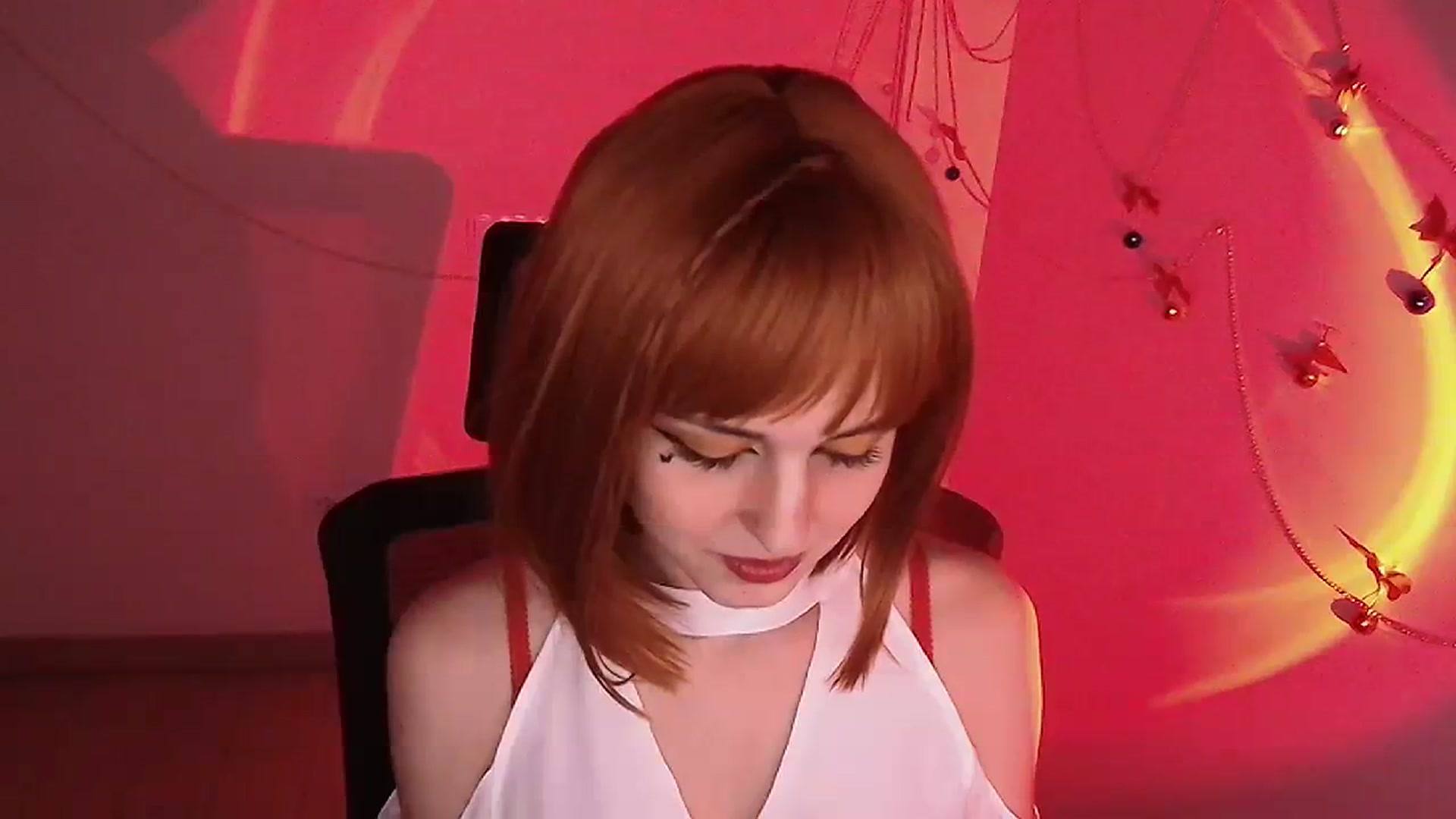 Gallery image thumbnail from Lurenn's myfreecams stream on, 12/27/2023, 14:39 image 5 of 20