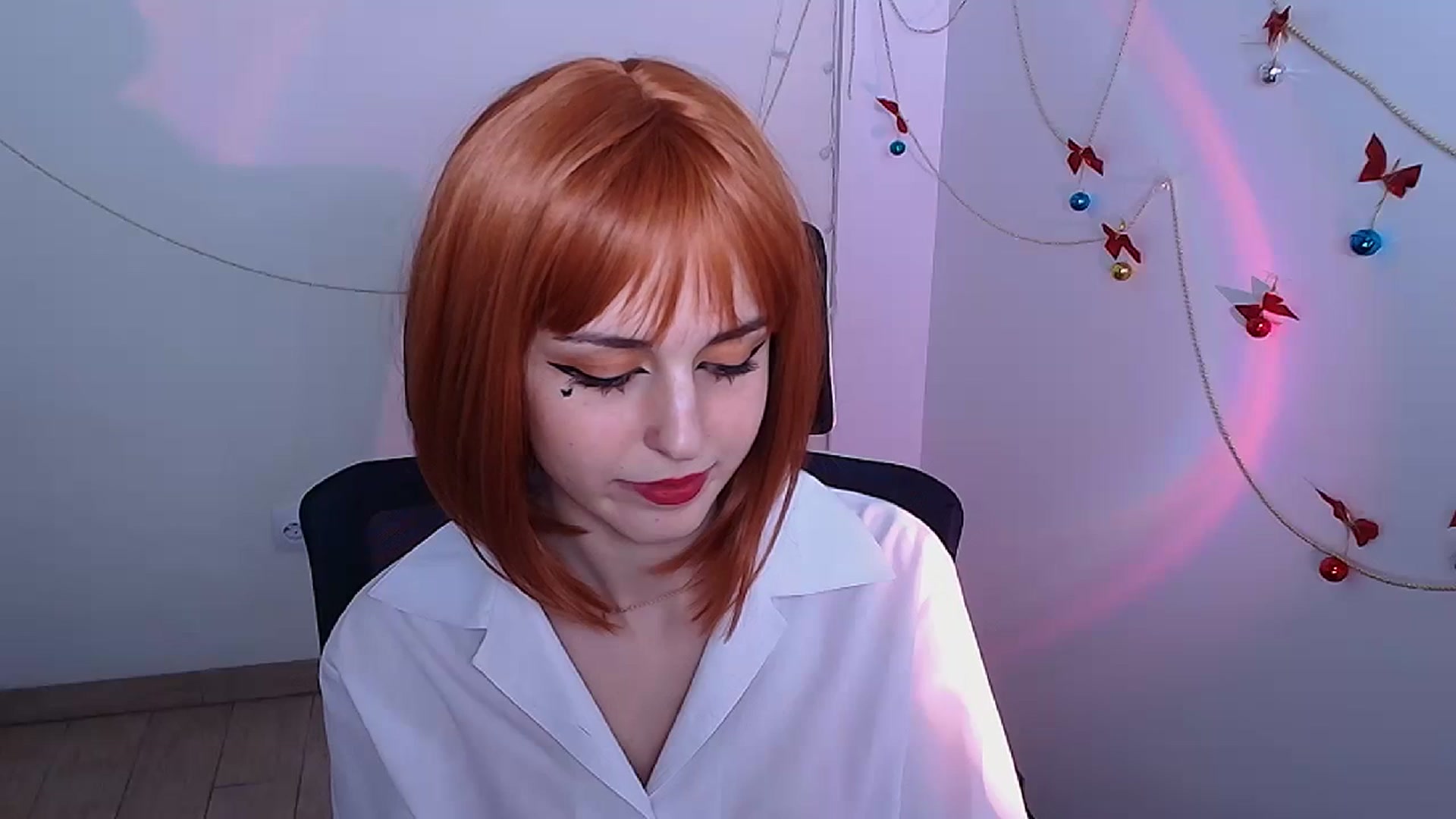 Gallery image thumbnail from Lurenn's myfreecams stream on, 12/27/2023, 17:13 image 19 of 20