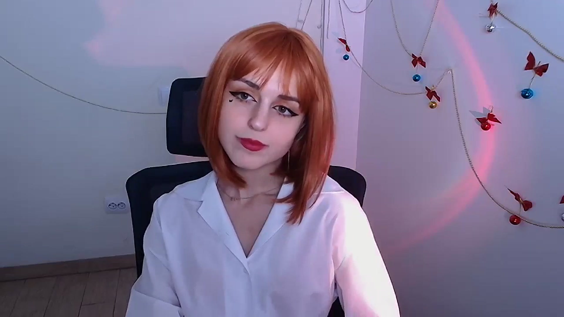 Gallery image thumbnail from Lurenn's myfreecams stream on, 12/27/2023, 17:13 image 3 of 20