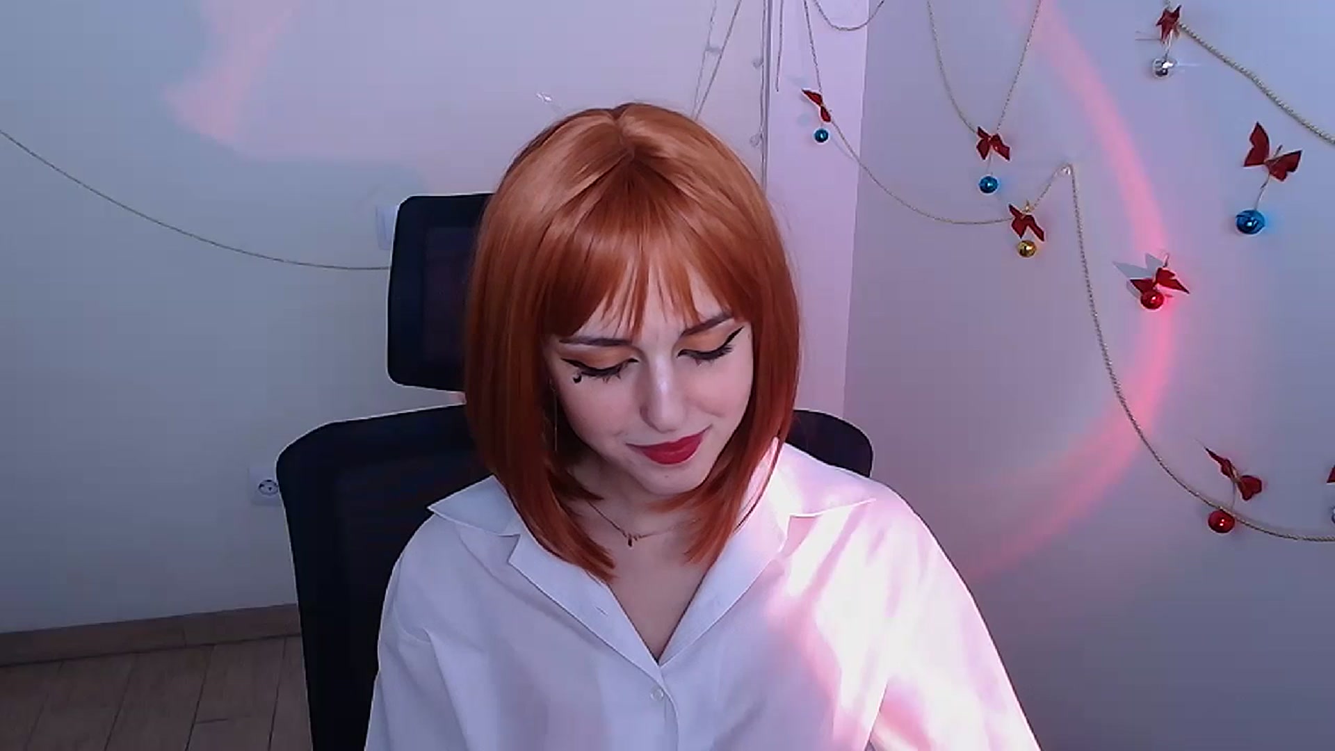 Gallery image thumbnail from Lurenn's myfreecams stream on, 12/27/2023, 17:13 image 12 of 20
