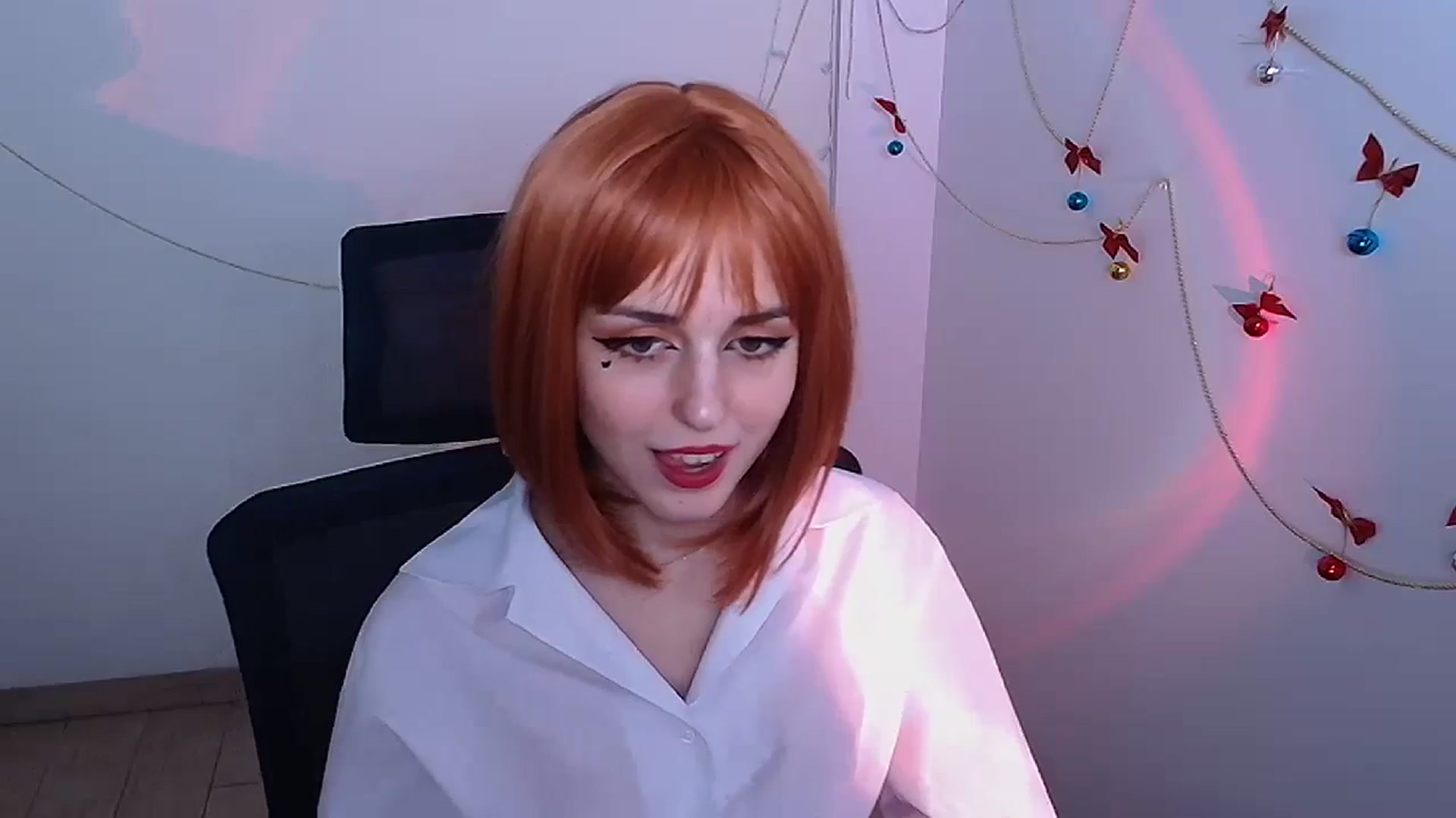 Gallery image thumbnail from Lurenn's myfreecams stream on, 12/27/2023, 17:13 image 9 of 20