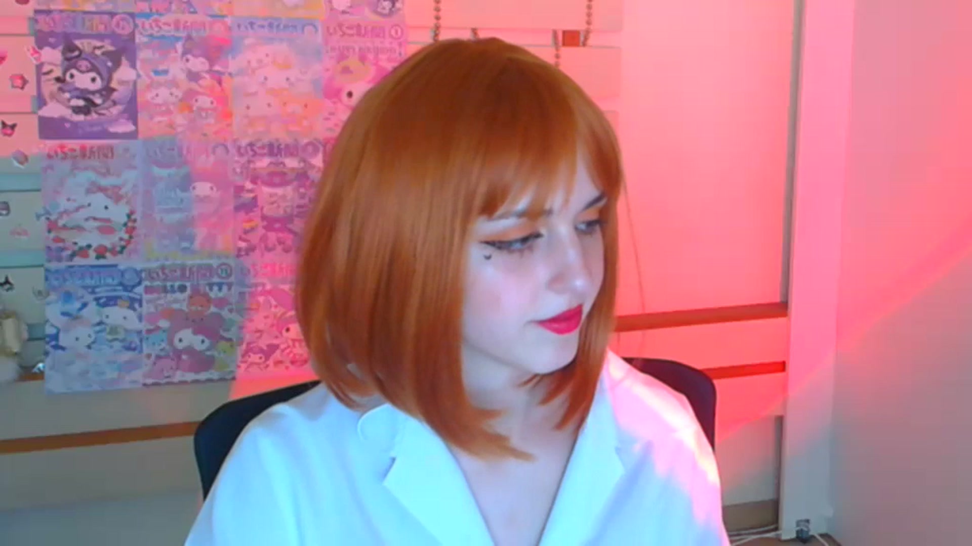 Gallery image thumbnail from Lurenn's myfreecams stream on, 12/29/2023, 10:38 image 18 of 20