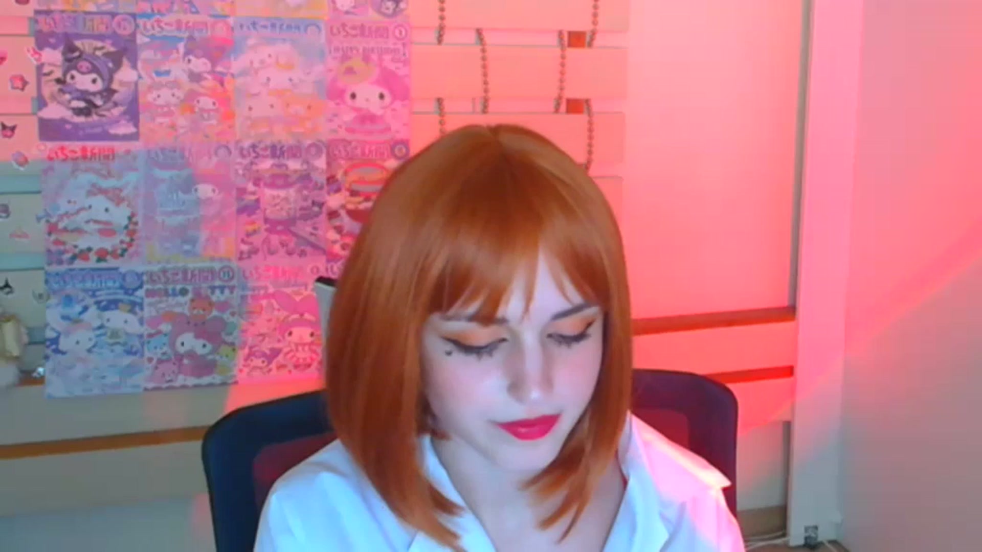 Gallery image thumbnail from Lurenn's myfreecams stream on, 12/29/2023, 10:38 image 17 of 20