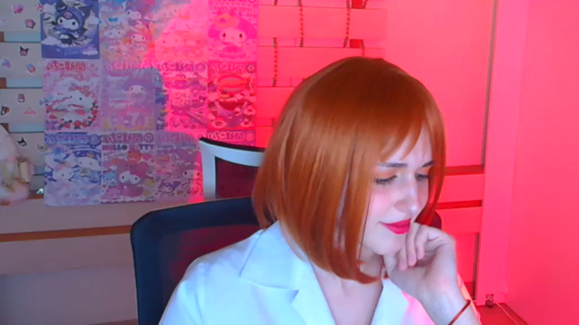 Gallery image thumbnail from Lurenn's myfreecams stream on, 12/29/2023, 13:16 image 4 of 20