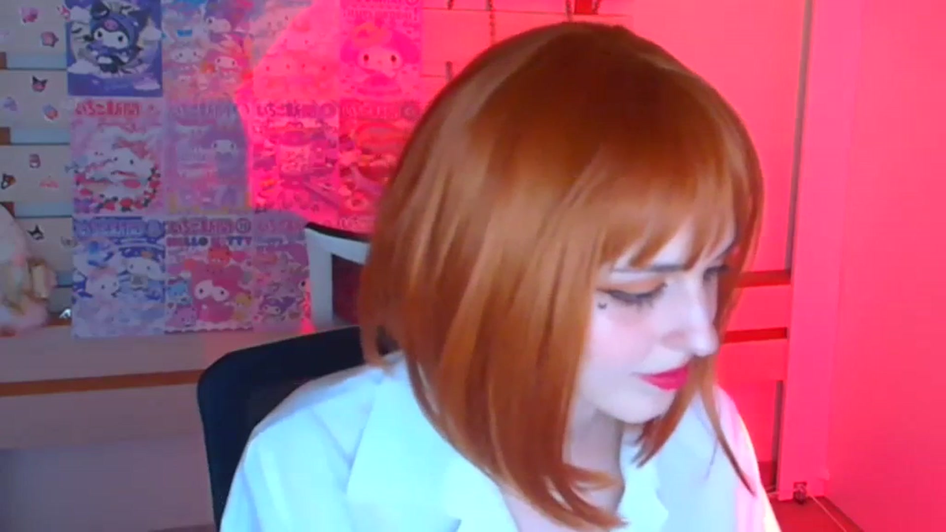 Gallery image thumbnail from Lurenn's myfreecams stream on, 12/29/2023, 13:16 image 10 of 20