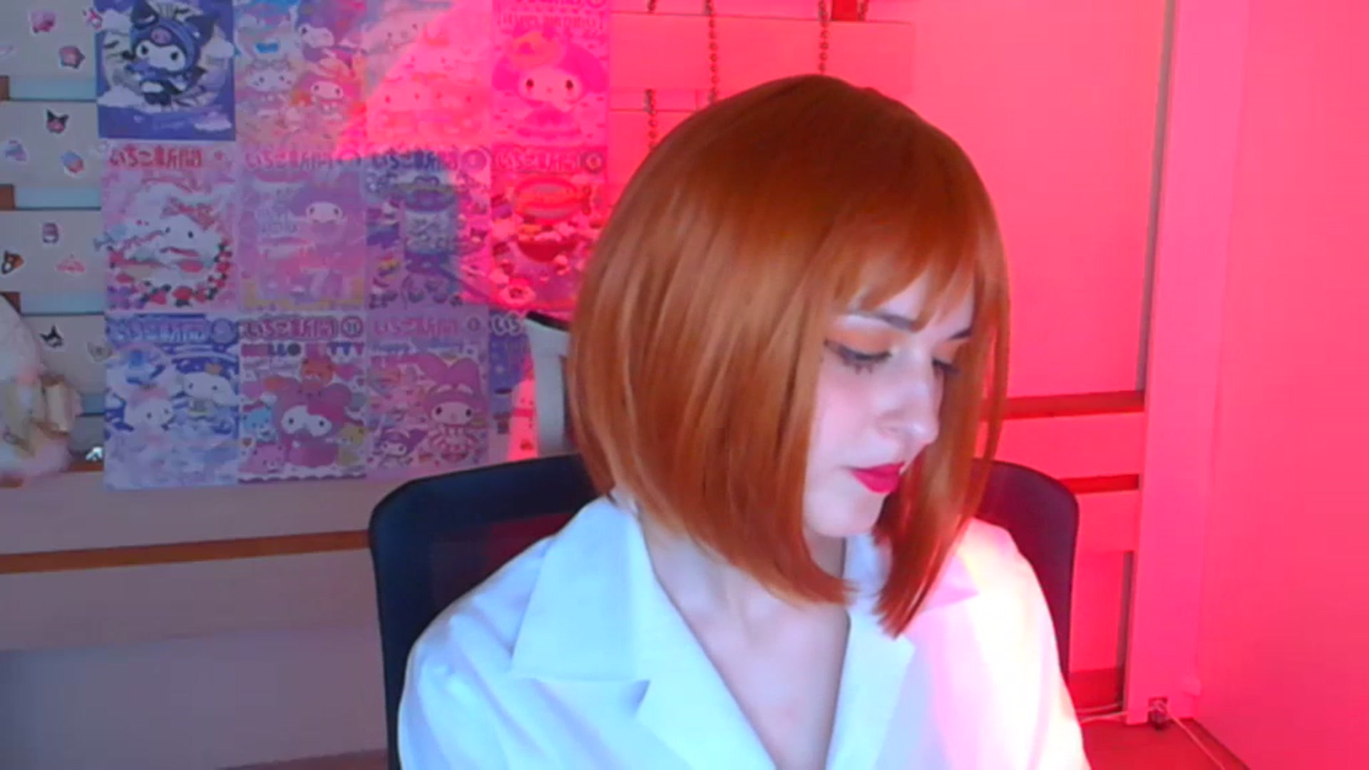 Gallery image thumbnail from Lurenn's myfreecams stream on, 12/29/2023, 13:16 image 15 of 20