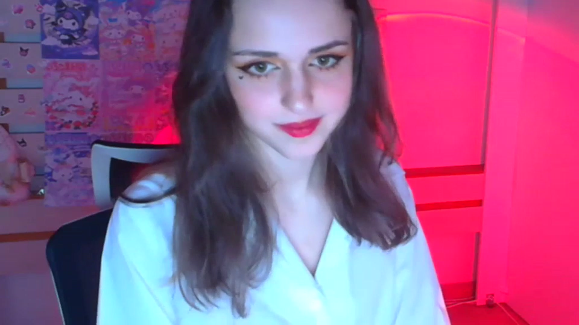 Gallery image thumbnail from Lurenn's myfreecams stream on, 12/29/2023, 14:16 image 17 of 20