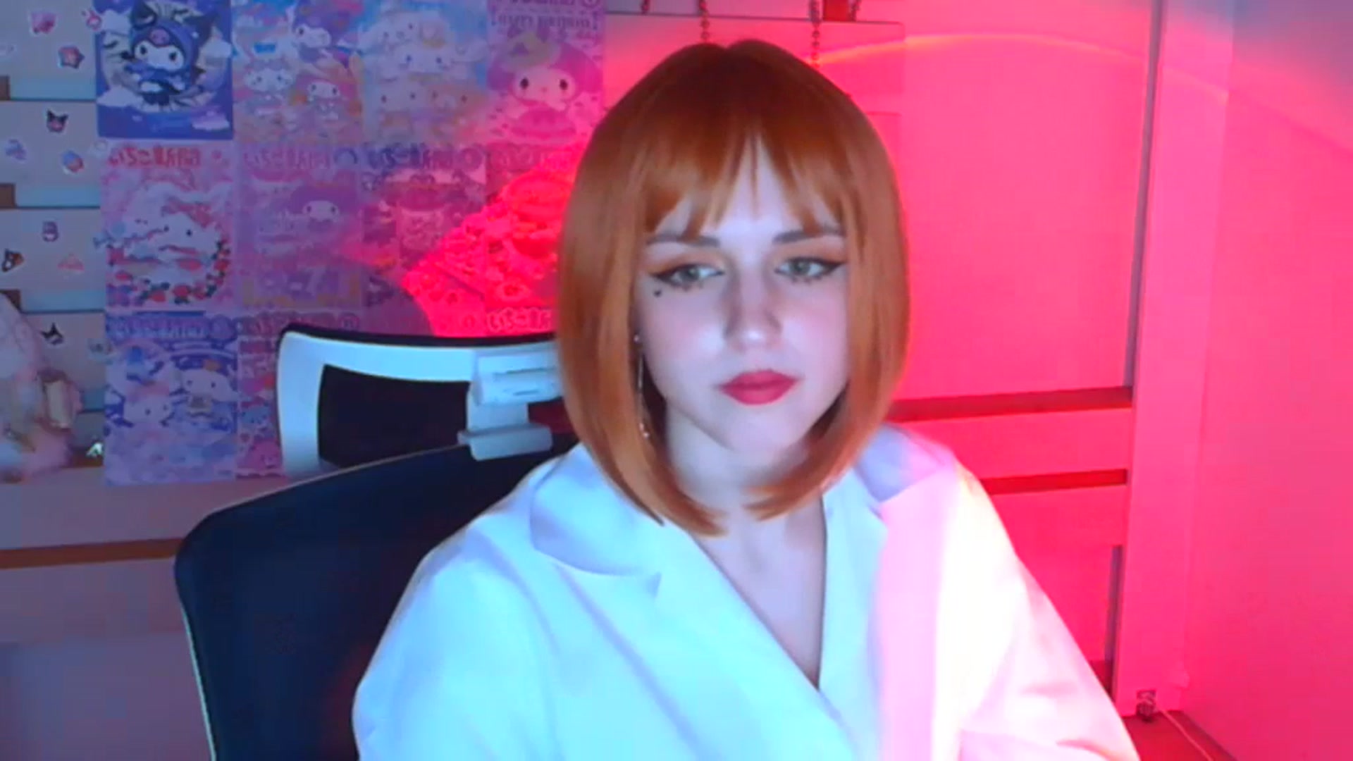 Gallery image thumbnail from Lurenn's myfreecams stream on, 12/29/2023, 14:16 image 4 of 20